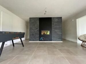 Autres services (121)