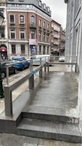 Autres services (123)